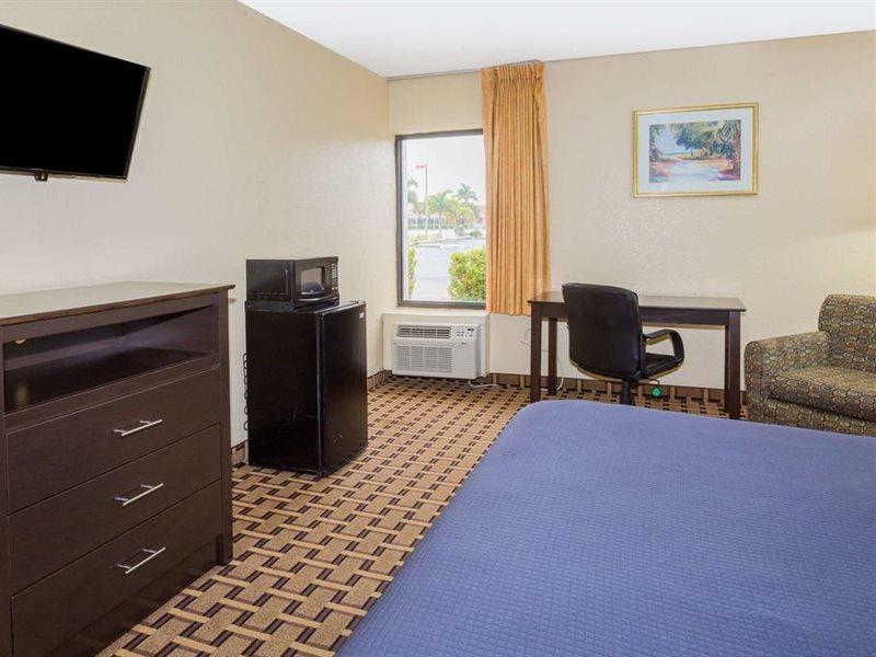 Quality Inn Fort Myers - Cape Coral Ngoại thất bức ảnh